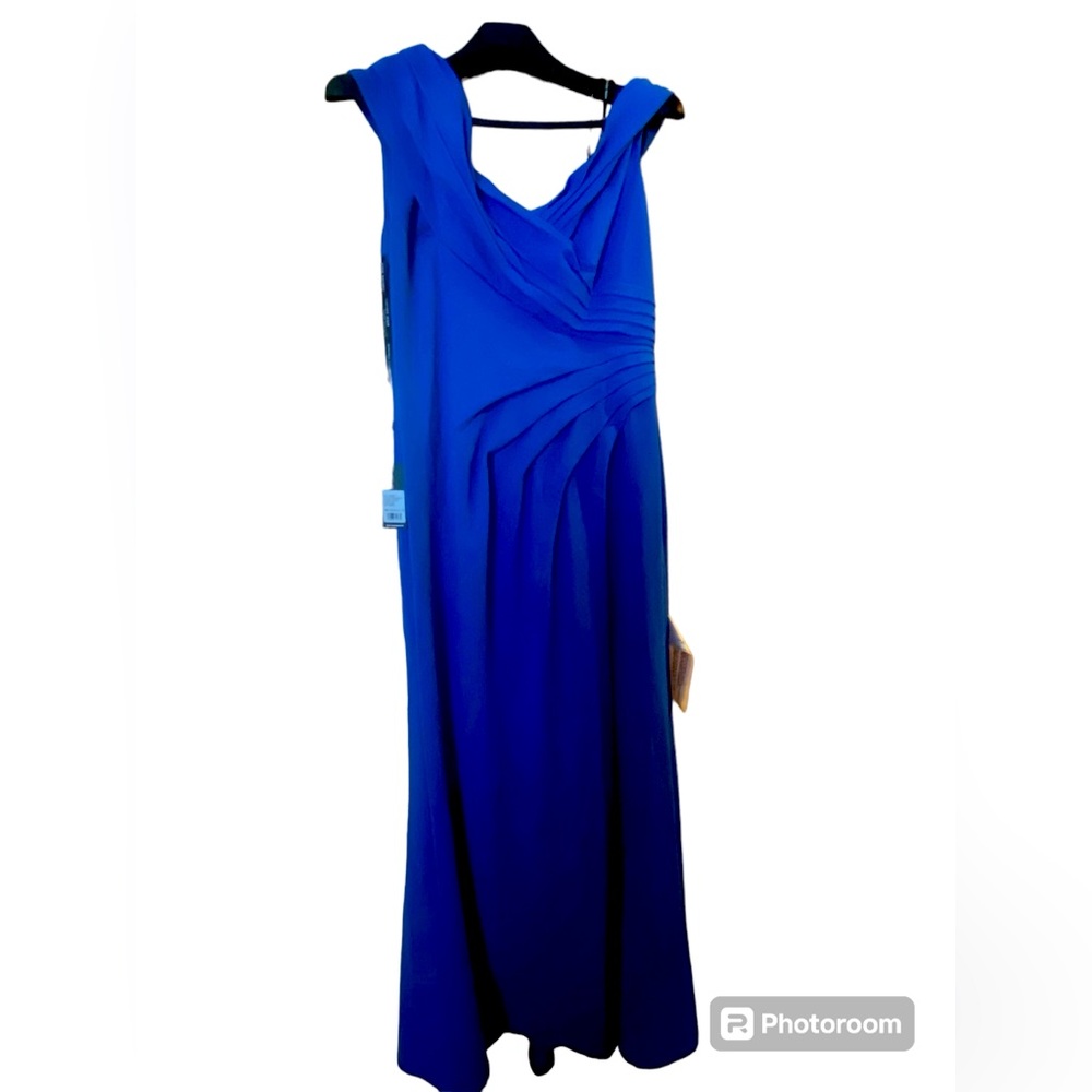 Tadashi Shoji blue off the shoulders gown new with tags.